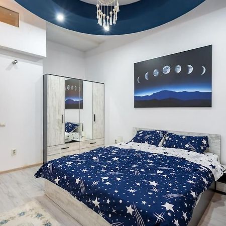 Galaxy Studio Near Bucharest Old Town Buitenkant foto