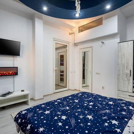 Galaxy Studio Near Bucharest Old Town Buitenkant foto